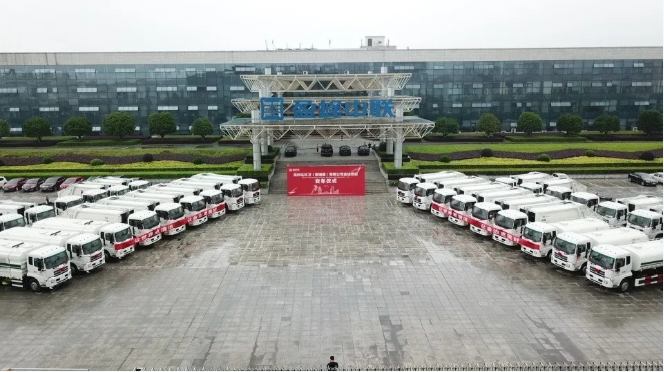 qy球友会环境批量环卫装备发往柬埔寨，助力“一带一路”建设